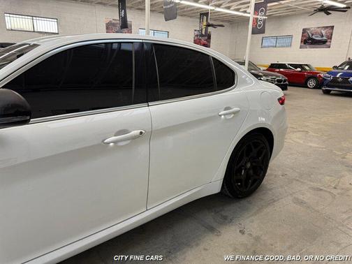 2019 Alfa Romeo Giulia Base