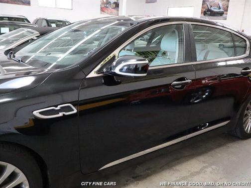 2017 Kia K900 Luxury 5.0L