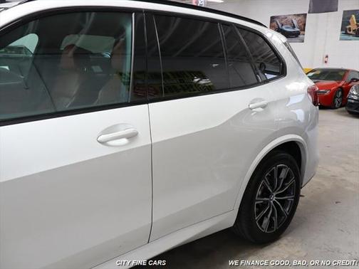 2021 BMW X5 M50i