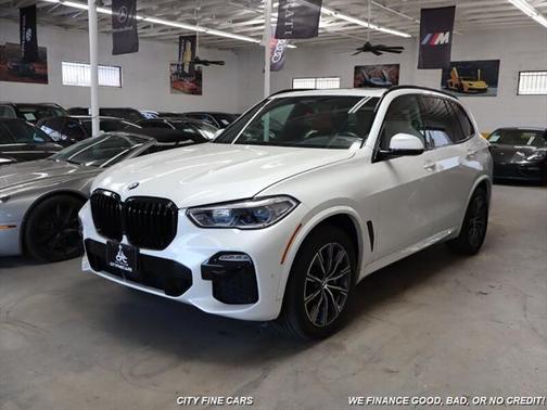 2021 BMW X5 M50i