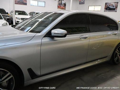 2016 BMW 750 i xDrive