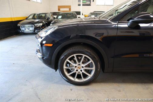 Biscay Blue Metallic 2019 Porsche Cayenne Cayenne