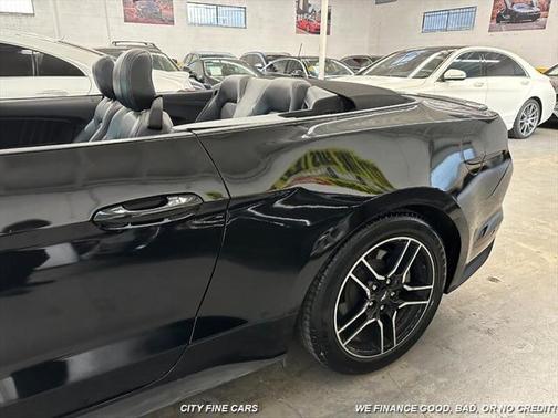 2022 Ford Mustang EcoBoost Premium