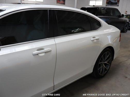 2018 Volvo S90 T5 Momentum
