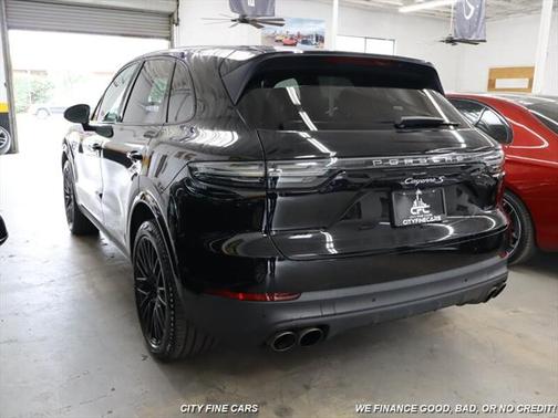 2019 Porsche Cayenne S