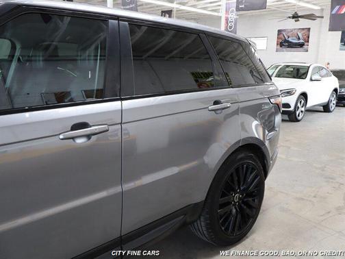 2021 Land Rover Range Rover Sport SE