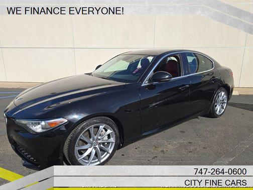 2018 Alfa Romeo Giulia Base