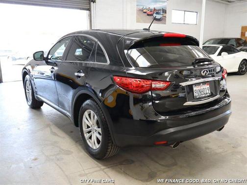 2017 INFINITI QX70 Base