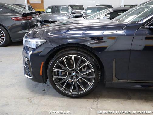 2021 BMW 740 740i