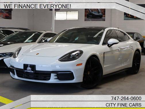 2018 Porsche Panamera 4