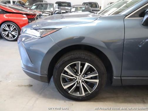 2022 Toyota Venza LE