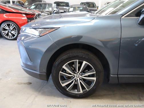 2022 Toyota Venza LE