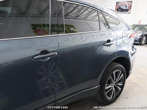 2022 Toyota Venza LE