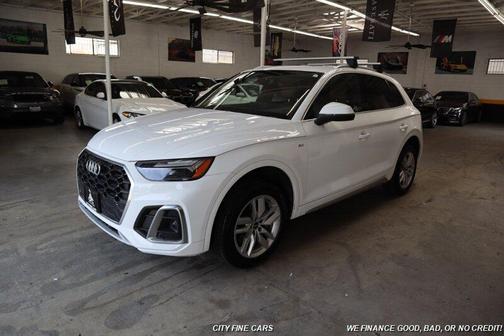 White 2022 Audi Q5 45 S line Premium