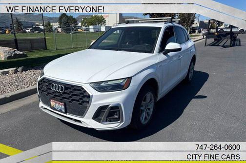 White 2022 Audi Q5 45 S line Premium