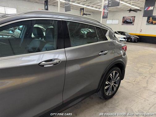 2018 INFINITI QX30 ESSENTIAL