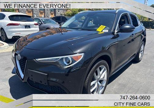Vulcano Black Metallic 2018 Alfa Romeo Stelvio Ti
