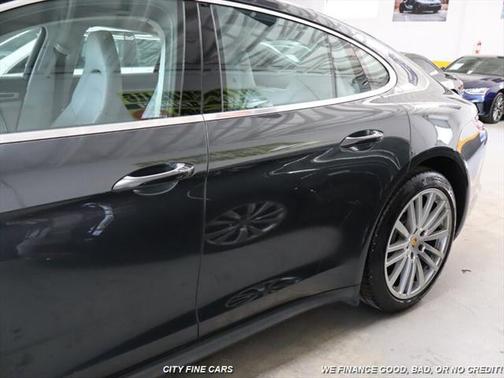 2017 Porsche Panamera Turbo