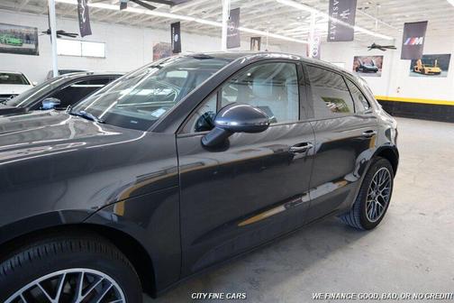 2017 Porsche Macan Base