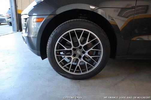 2017 Porsche Macan Base