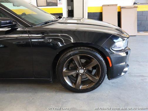 2017 Dodge Charger SXT