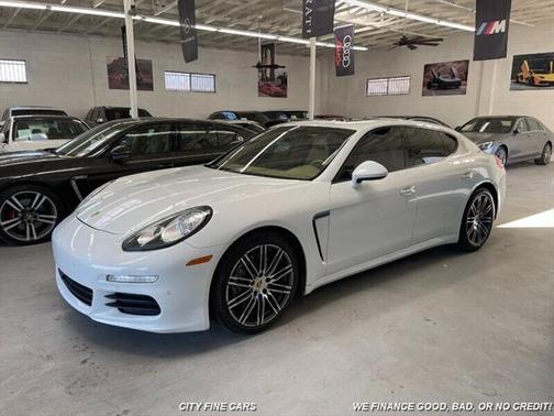 2015 Porsche Panamera