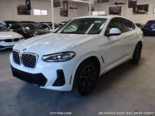 2022 BMW X4 xDrive30i