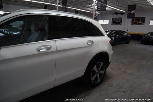 White 2017 Mercedes-Benz GLC 300 Base