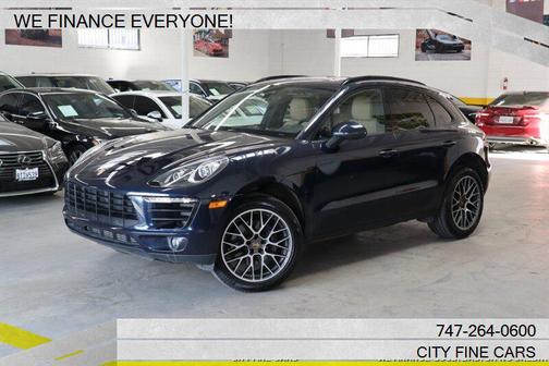 Night Blue Metallic 2018 Porsche Macan Macan