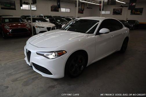 Alfa White 2018 Alfa Romeo Giulia Base