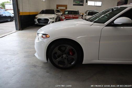 Alfa White 2018 Alfa Romeo Giulia Base