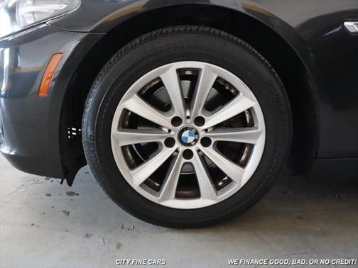 2016 BMW 528 528i