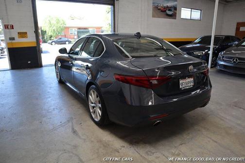 Gray 2019 Alfa Romeo Giulia Base