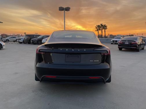 2025 Tesla Model 3 Long Range