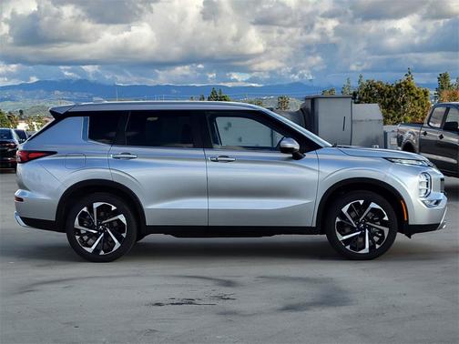 2024 Mitsubishi Outlander SE 2.5 2WD