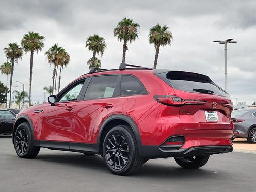 Soul Red Crystal Metallic 2026 Mazda CX-70 3.3 Turbo Preferred