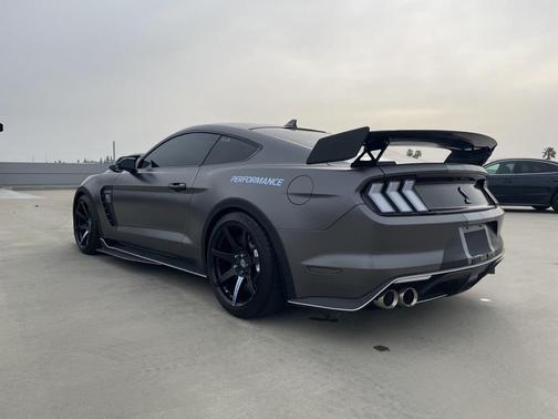 2020 Ford Shelby GT350 Base