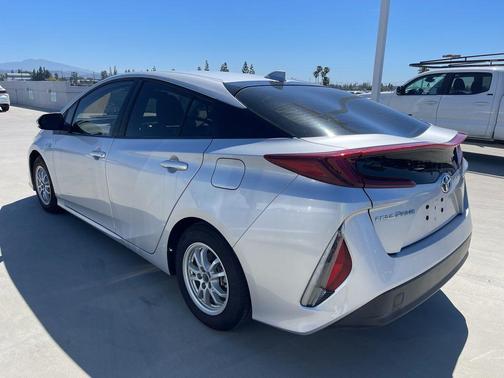 2021 Toyota Prius Prime LE