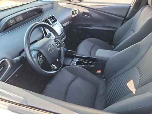 2021 Toyota Prius Prime LE