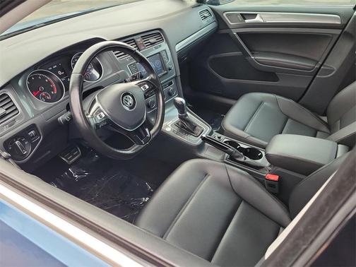 2017 Volkswagen Golf Alltrack TSI SE