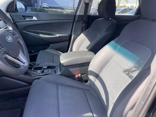 Black Noir Pearl 2020 Hyundai TUCSON Value