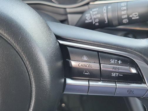 2023 Mazda Mazda3 FWD w/Preferred Package