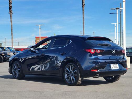 2023 Mazda Mazda3 FWD w/Preferred Package