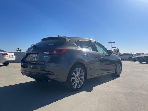 2017 Mazda Mazda3 Grand Touring