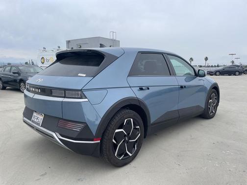 2024 Hyundai IONIQ 5 SEL