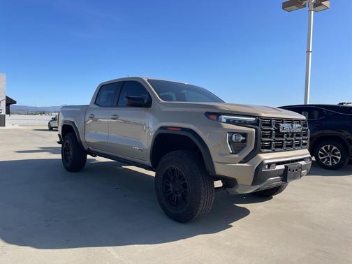 2024 GMC Canyon AT4
