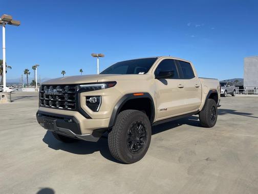 2024 GMC Canyon AT4