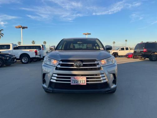 2017 Toyota Highlander LE I4