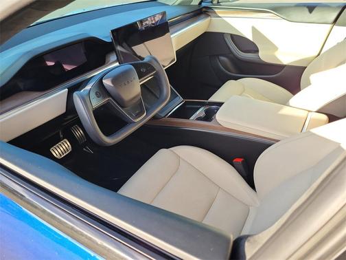 2022 Tesla Model S Base