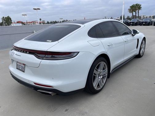 2021 Porsche Panamera 4